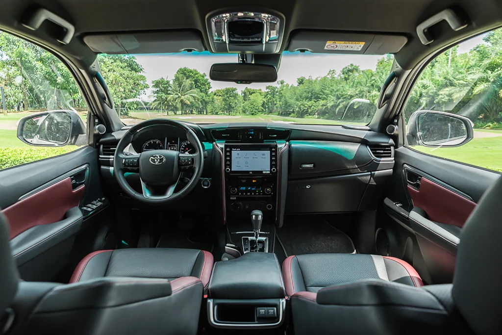 Thuê Fortuner Đà Nẵng Uy Tín, Giá Chỉ từ 1 triệu 1/ngày fortuner noi that