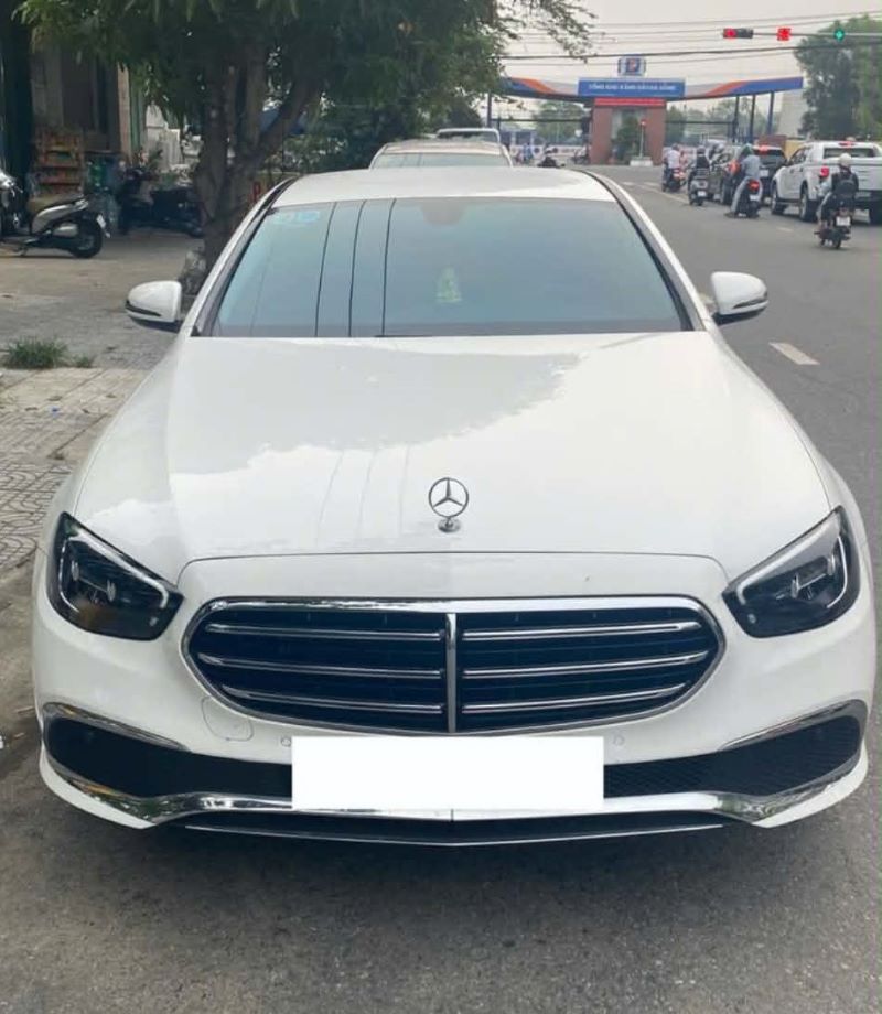 mẹc e200 2022