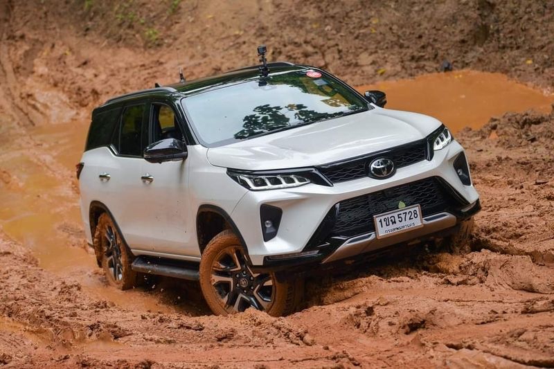 Thuê Fortuner Đà Nẵng Uy Tín, Giá Chỉ từ 1 triệu 1/ngày fortuner 2021 manh me