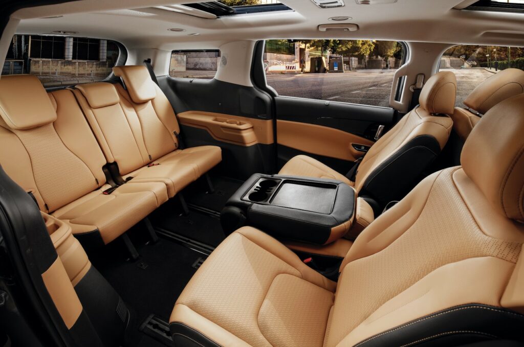 Thuê Ô Tô Tự Lái Đà Nẵng Với Kia Carnival 2023 Chỉ Từ 1.800.000đ/Ngày noi that xe kia carnival 2023 cuc sang trong